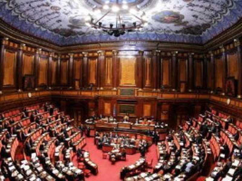 Un compact troppo stretto