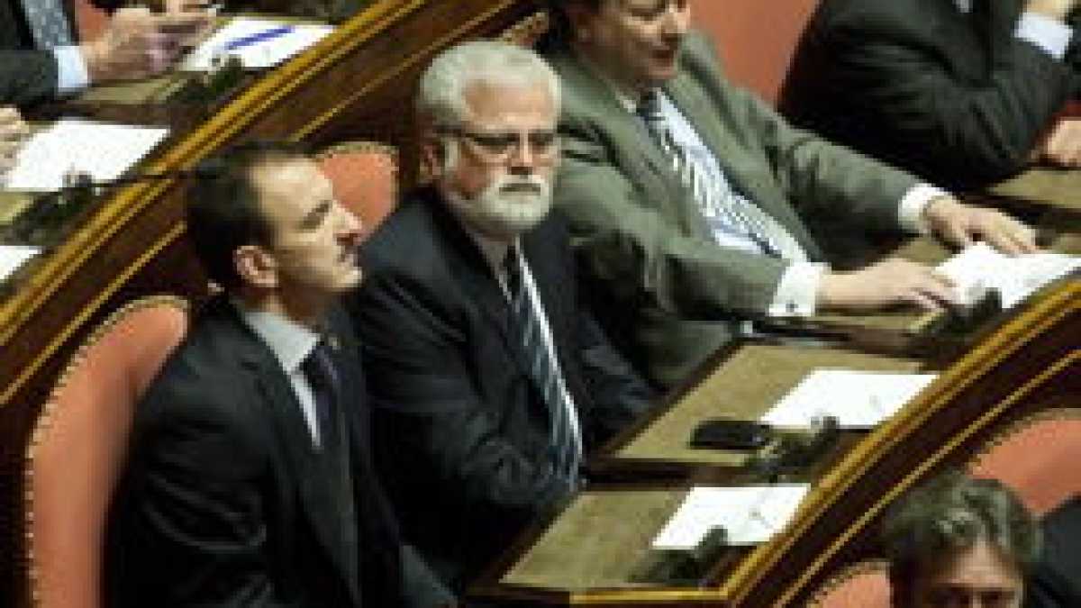 Immagine di Le vere istruzioni di Grillo e Casaleggio per evitare trappole sulla fiducia