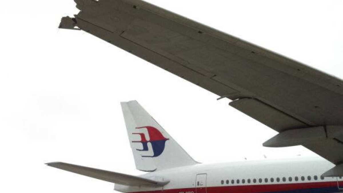 Immagine di L'ala spezzata dell'aereo malese che non si trova