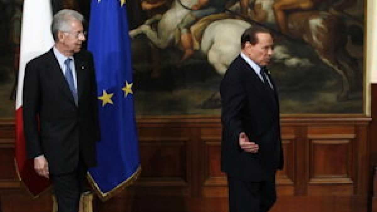 Immagine di Non è così strano stare sulle ginocchia dei bocconiani e del loro Preside