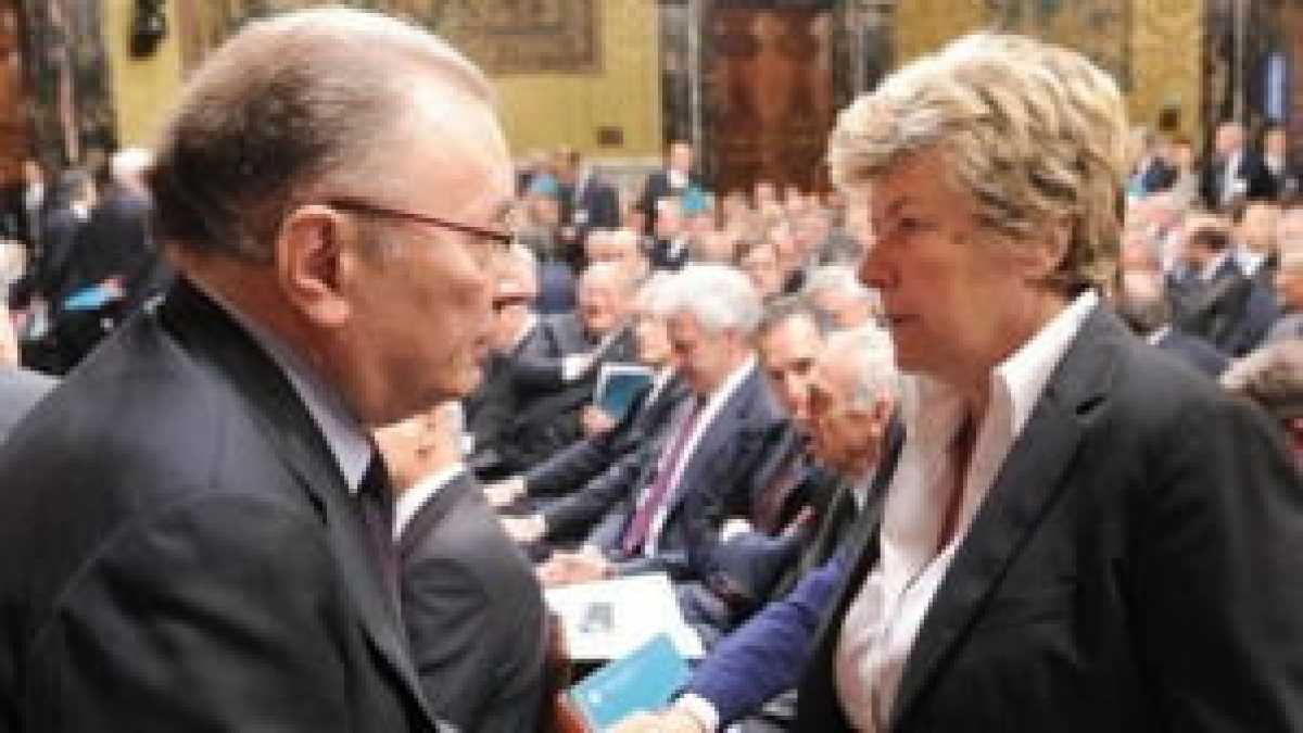 Immagine di Mirino sui sindacati