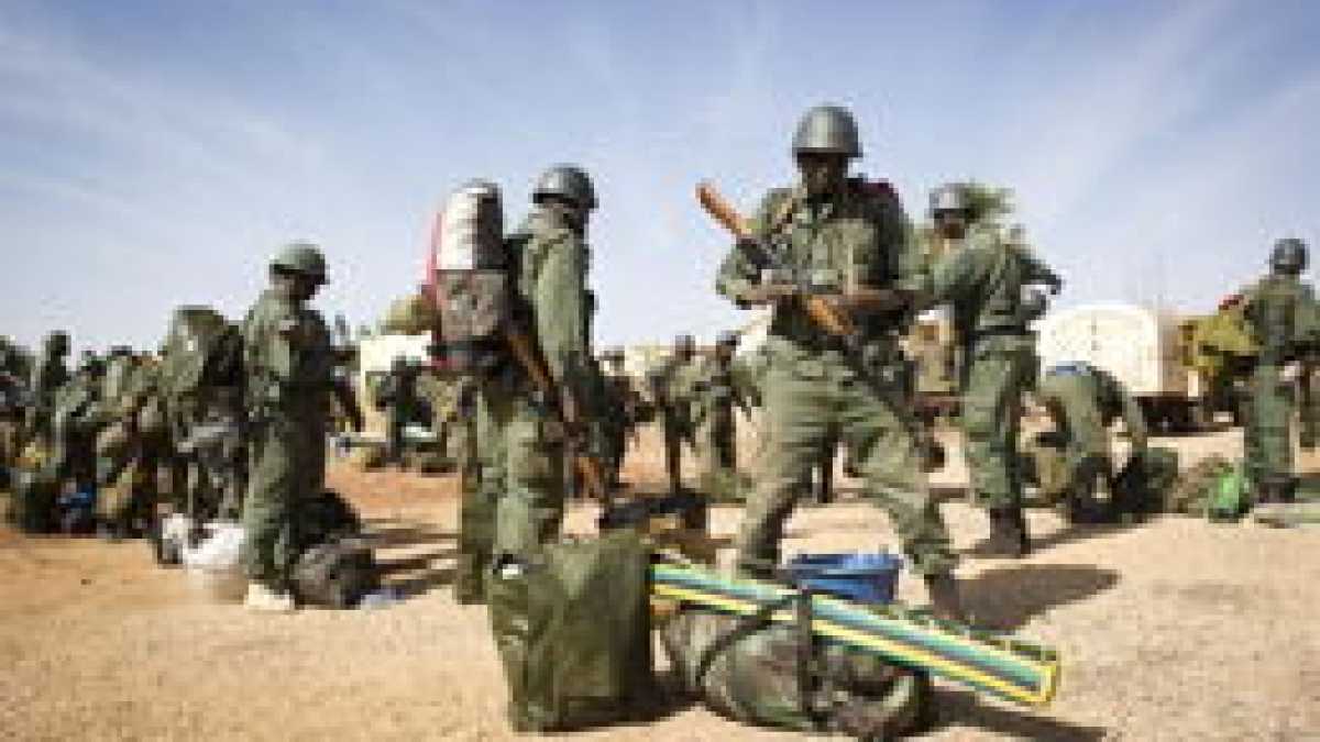 Immagine di In Mali gli islamisti si ritirano a nord. Hollande andrà fin su a stanarli?