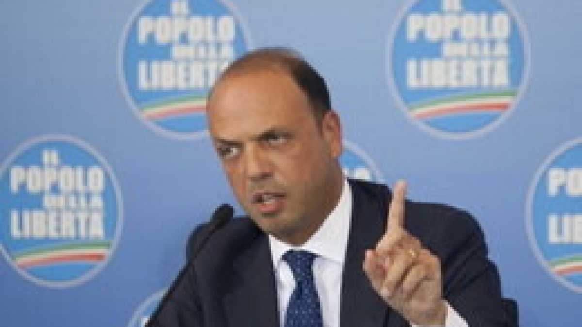 Immagine di Alfano scalda i muscoli per salvare il Pdl dal destino “bad company”