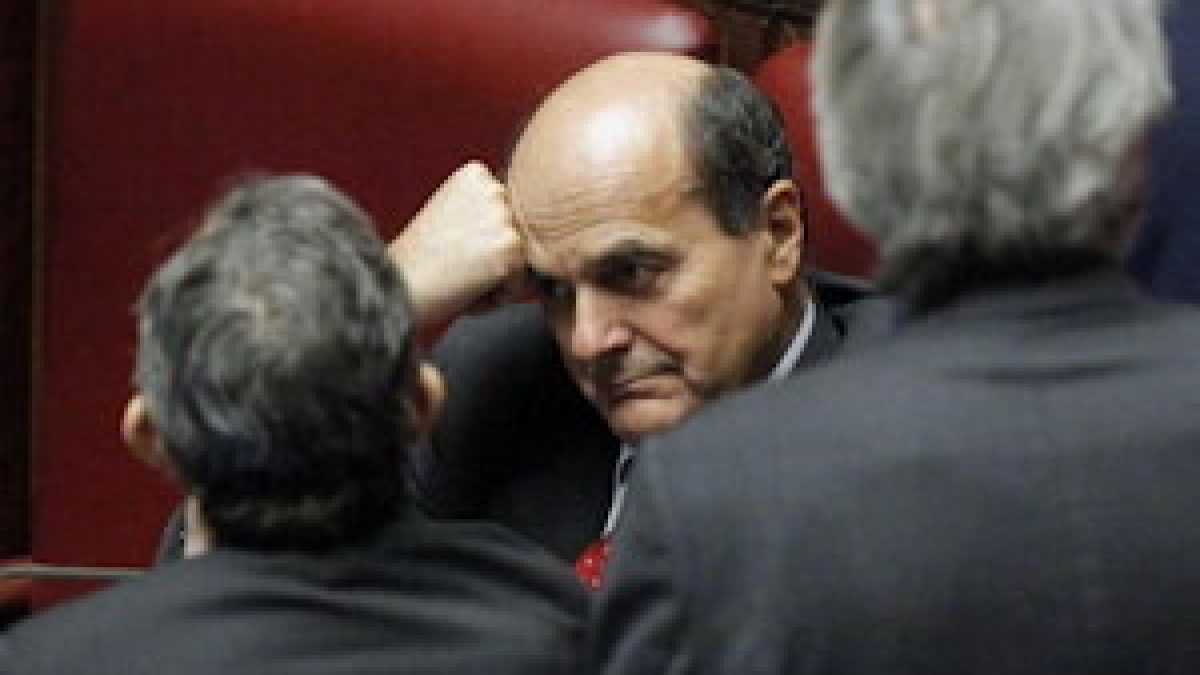 Immagine di Non solo legge elettorale. La pax bersaniana tra teatro, cazzotti e realtà