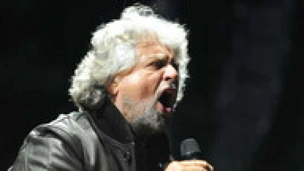 Immagine di Grillo e il ciarpame anni 70 che avevamo buttato in cantina