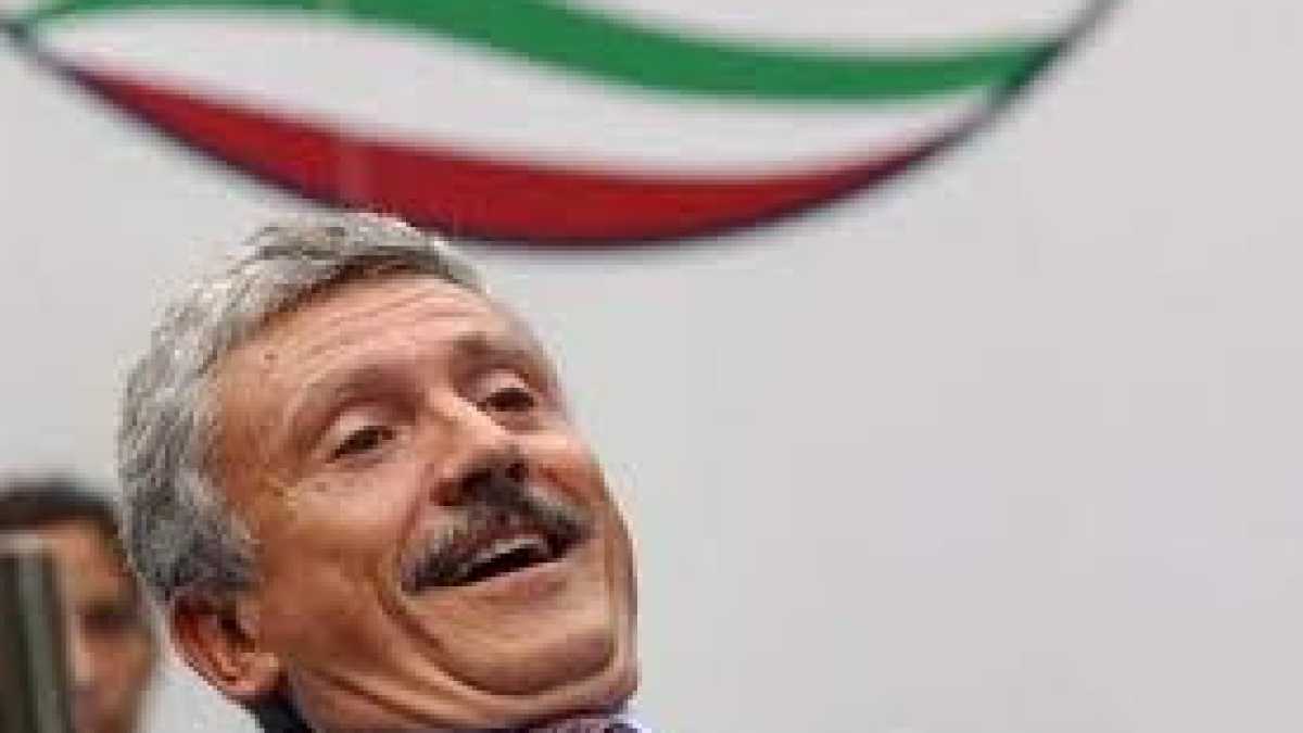 Immagine di Un libro spiega perché D’Alema è diventato il vero bersaglio dei rottamatori