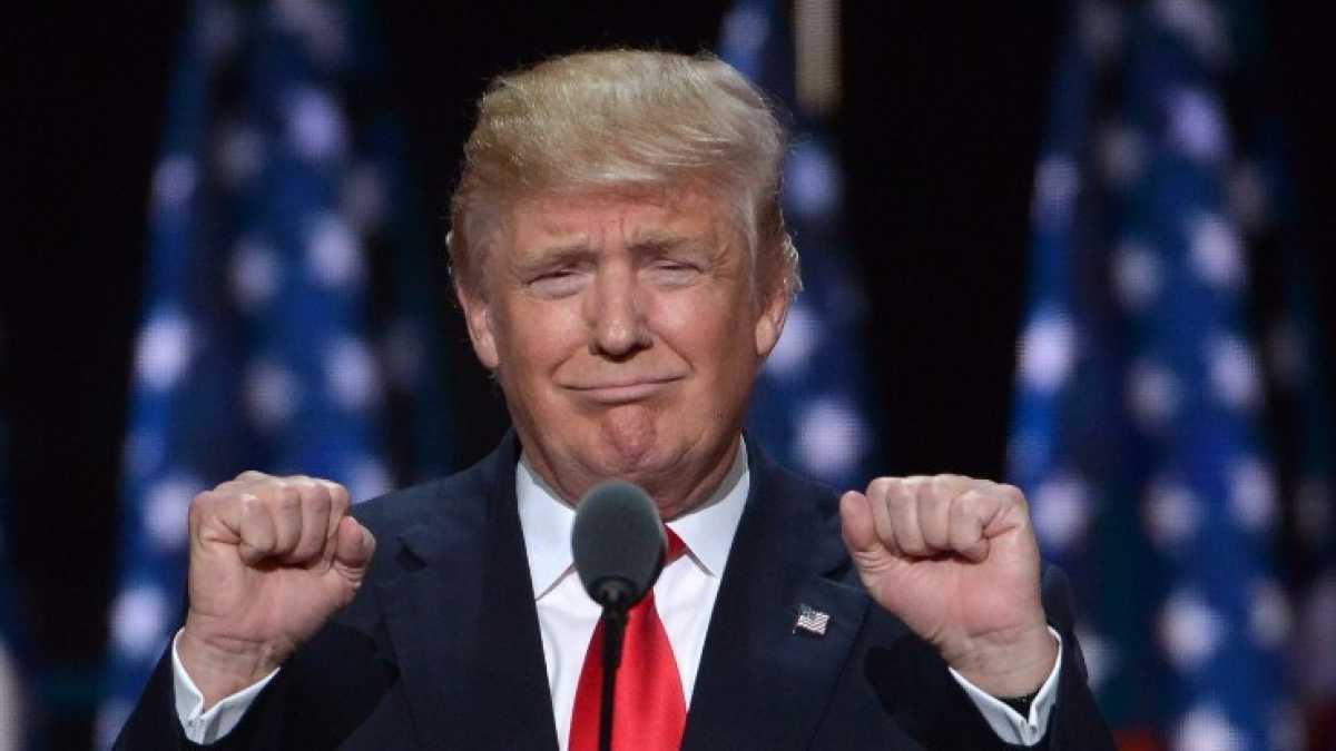 Immagine di Trump contro Obamacare, il Califfato in Asia e i mattoncini Lego. Di cosa parlare stasera a cena