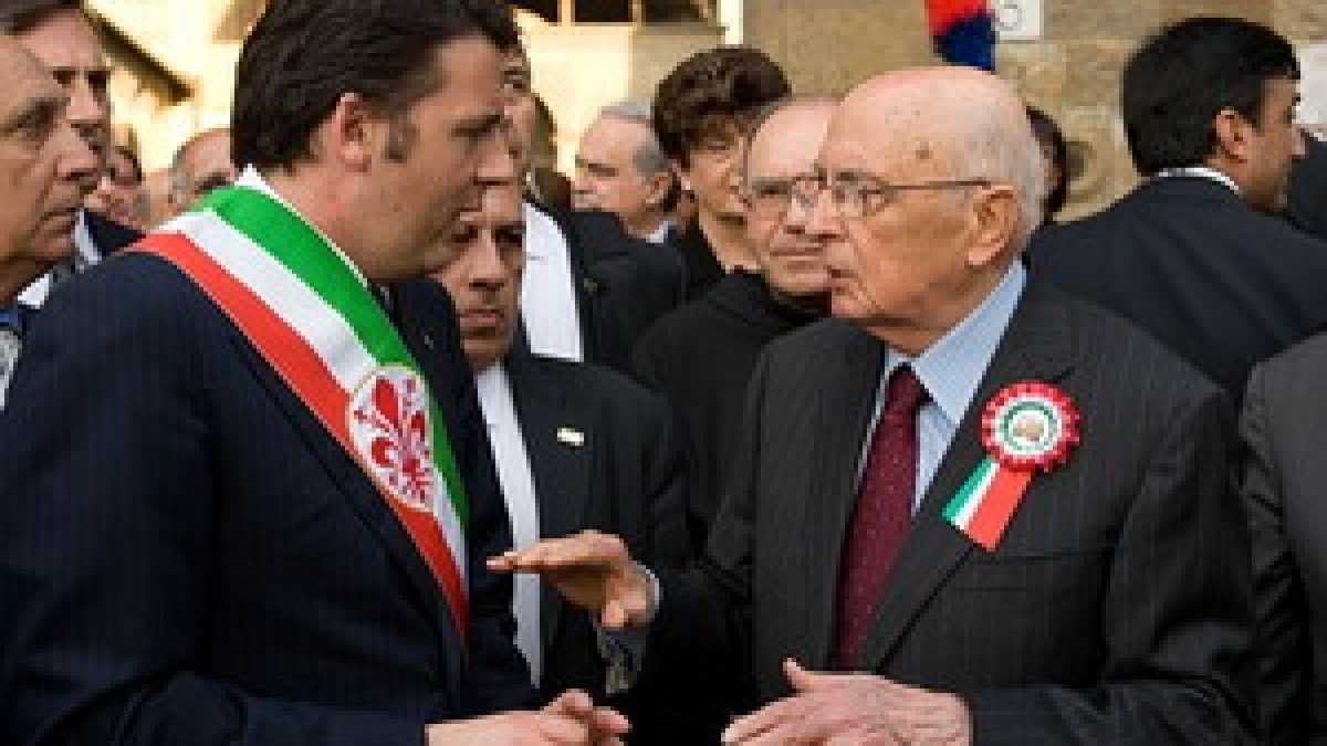 Immagine di Chi si dimette? Napolitano e le mosse per smistare il traffico tra Renzi e Letta