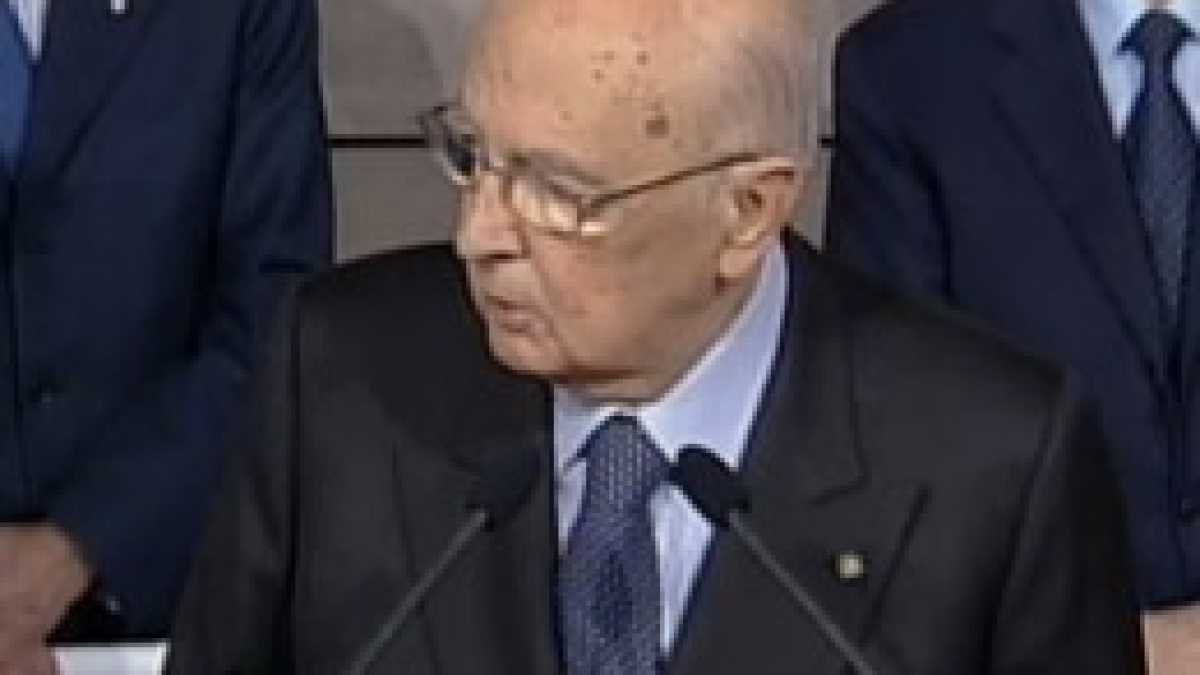 Immagine di Napolitano, incarico a Bersani