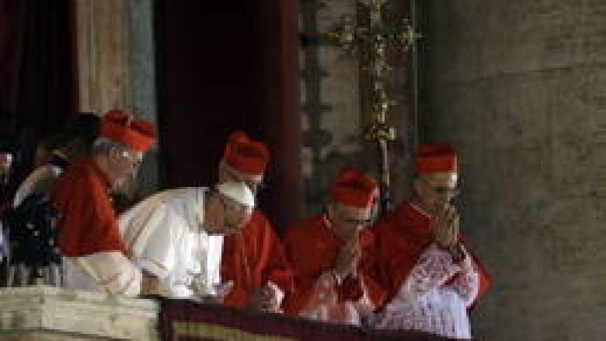 Immagine di Francesco a testa in giù