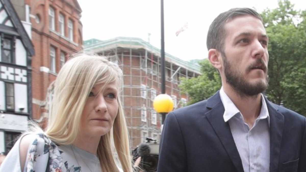 Immagine di L'agente aggredito a Milano e la possibile cura per Charlie Gard. Le notizie del giorno in breve