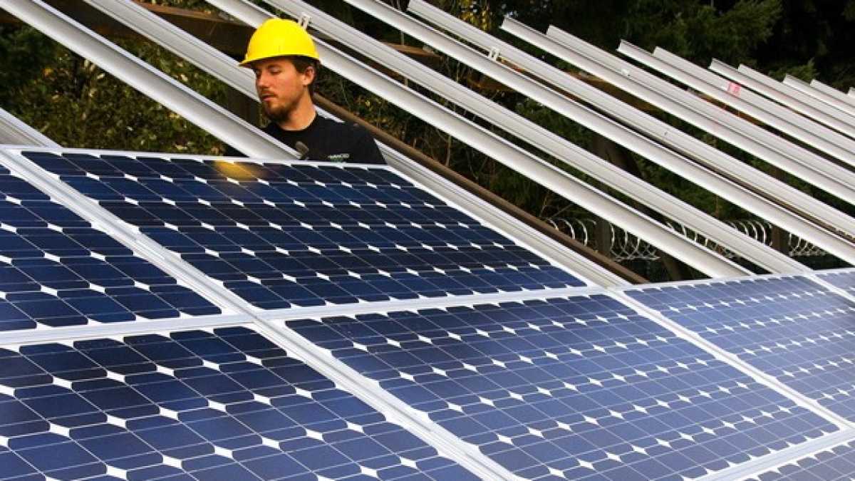 Immagine di Programma energia M5s: numeri falsi, conflitto d’interessi vero