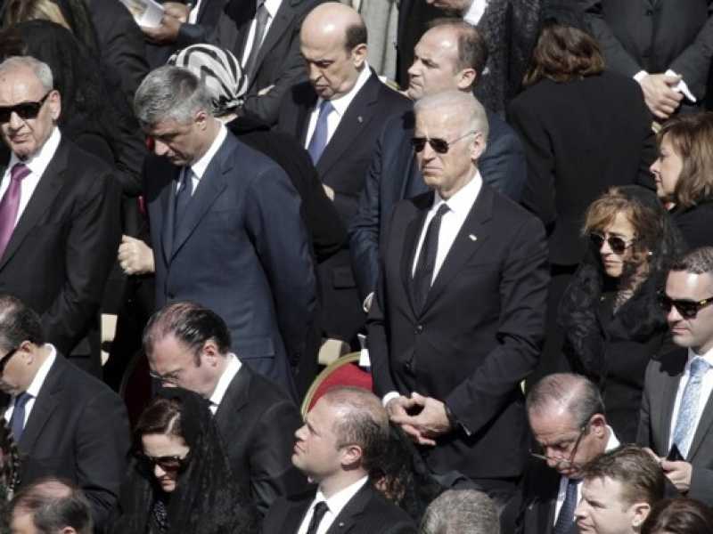 Così Francesco supera la guerra politica dei cattolici americani