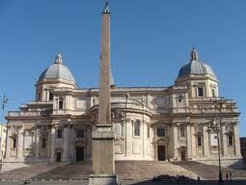 A Santa Maria Maggiore c’è la storia dei tre papi francescani (e poco poverelli) che molto hanno speso per lo splendore di Roma