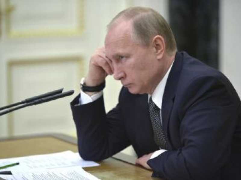 Il declino di Putin e gli italiani dipendenti dai video hard. Di che cosa parlare a cena