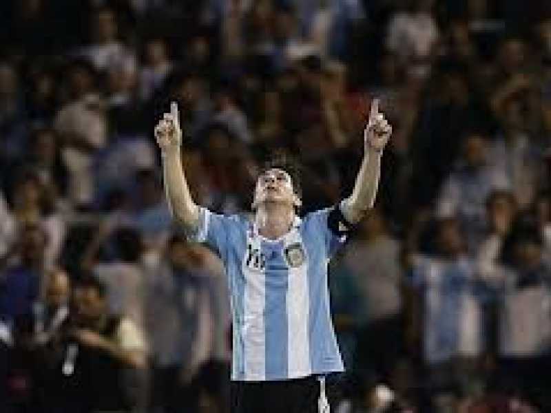 Con un’Argentina fatta su misura ora Messi è davvero il dio del pallone
