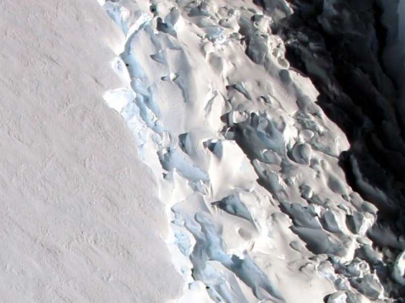 La spaccatura della piattaforma Larsen (foto LaPresse)