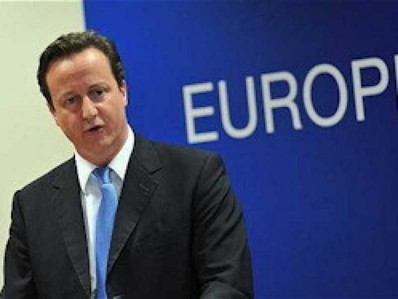 Cameron dà lezioni federaliste all’Ue per non perderci un trilione