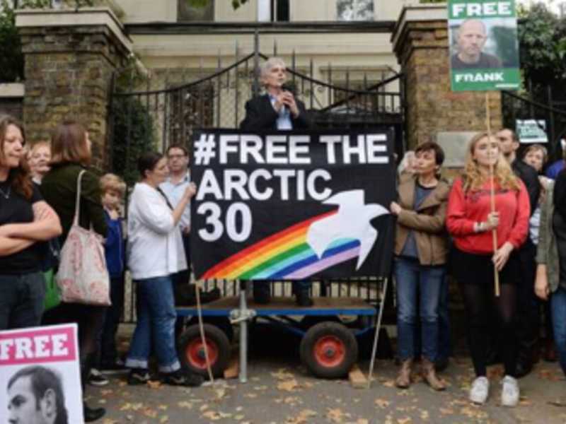 Perché la Russia non applica a Greenpeace il modello Snowden