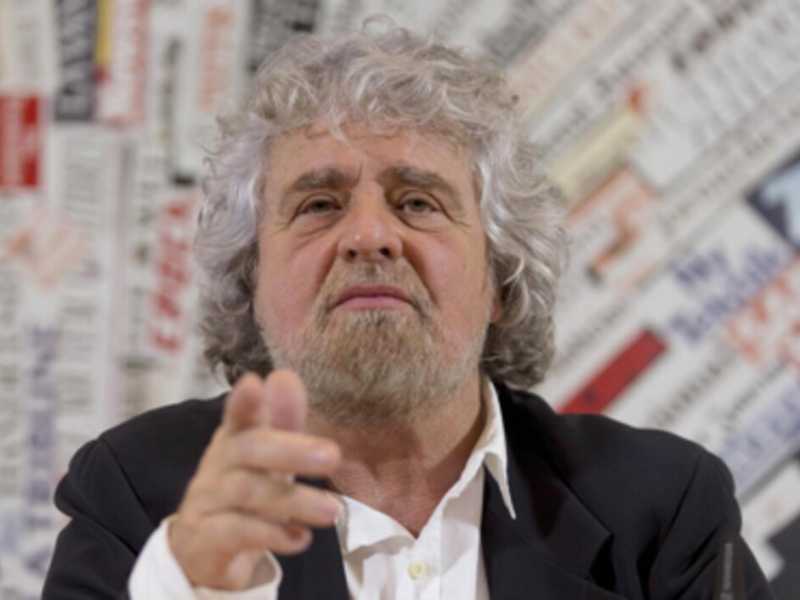 Grillo deluso dalla stampa estera che gli fa domande da stampa italiana