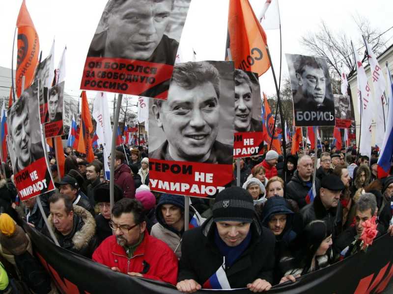 La propaganda dello Stato islamico, Renzi e gli oppositori di Putin. Di che cosa parlare stasera a cena