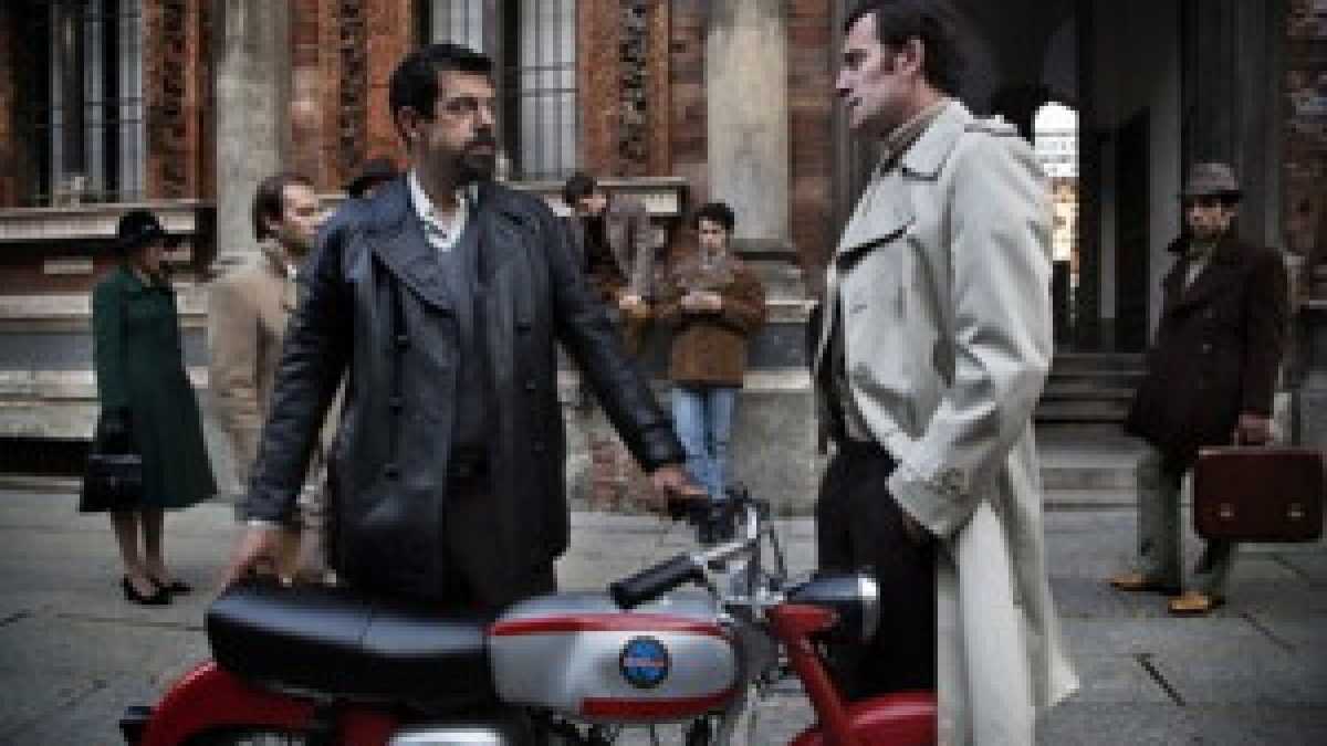 Immagine di Così il cinema italiano dissolve la cronaca politica in fiction chiacchierona