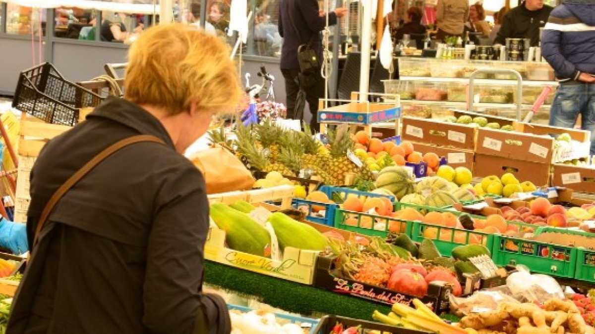Immagine di Gli italiani hanno più fiducia nel futuro, ma continuano a risparmiare