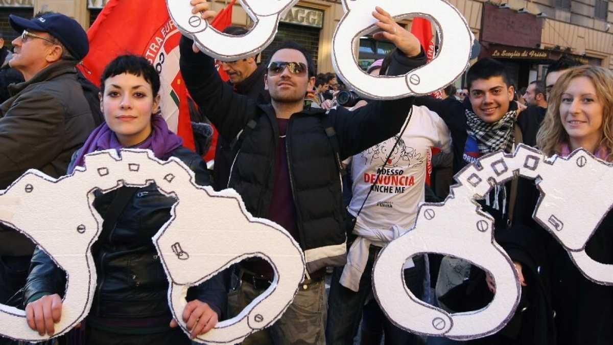 Immagine di Garantisti e forcaioli