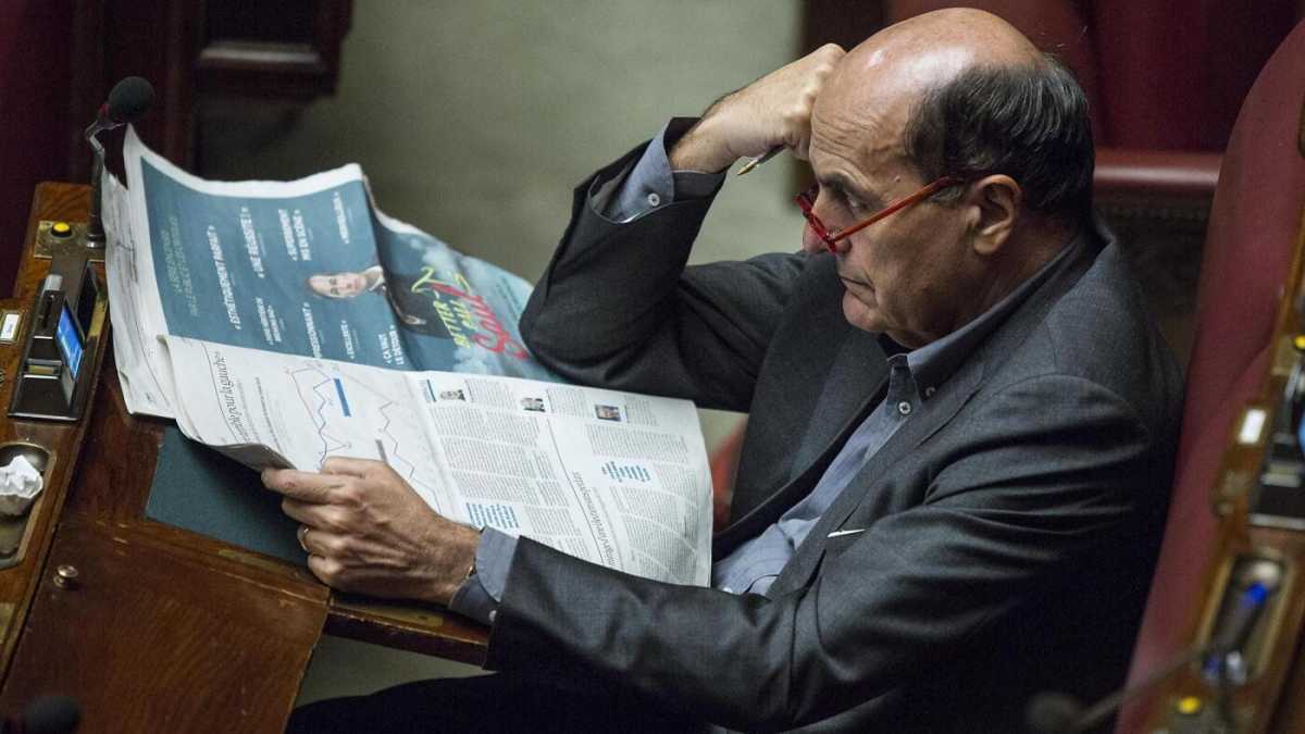 Immagine di Giurati "scaduti" allo Strega e Bersani non invitato alla Festa dell'Unità