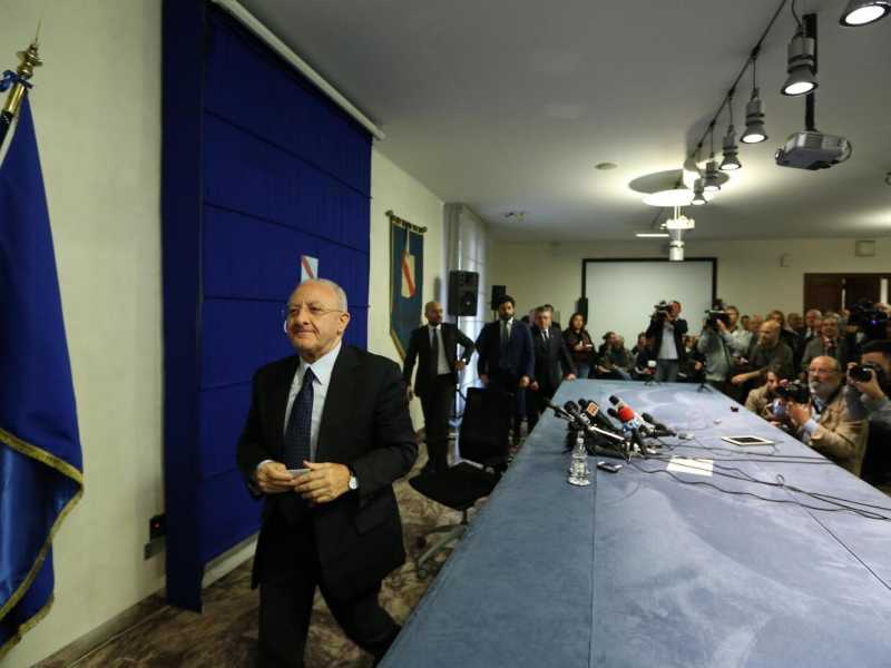 Il governatore della Campania Vincenzo De Luca (foto LaPresse)