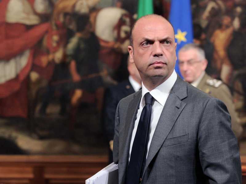 Il ministro dell'Interno Angelino Alfano (foto LaPresse)