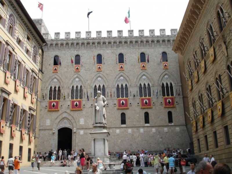 Un urto mediatico-giudiziario squassa l’ex Mps di Mussari