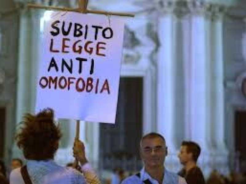 Nessuno è al riparo dall’accusa di omofobia