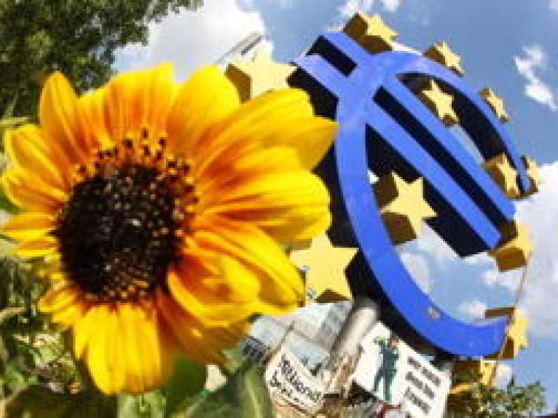 L’Eurozona riemerge da una lunga recessione meglio del previsto