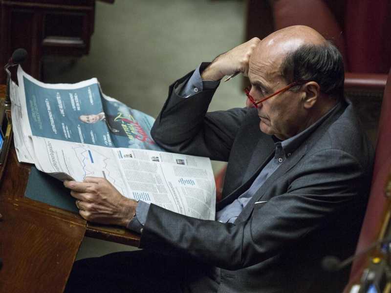 Giurati "scaduti" allo Strega e Bersani non invitato alla Festa dell'Unità