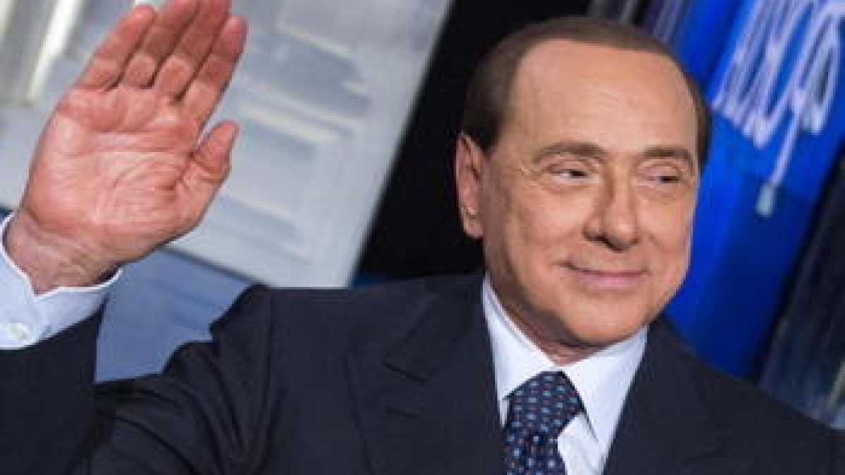 Immagine di L’età del montascale elettorale e il gran cambio di palinsesto del Cav.