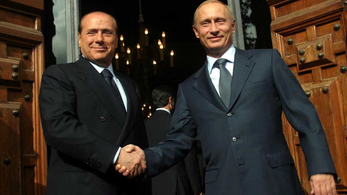 Immagine di Il lavoro aumenta in Italia, Putin riabbraccia Berlusconi
