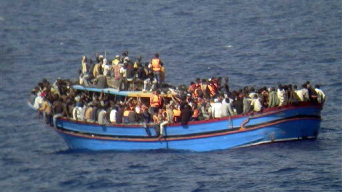 Immagine di Altra tragedia nel Canale di Sicilia. Affonda un barcone di migranti
