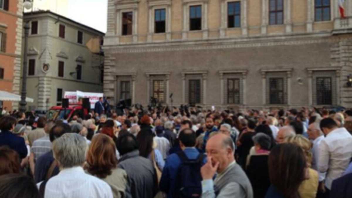 Immagine di #siamotuttiputtane. Il racconto della manifestazione su Twitter