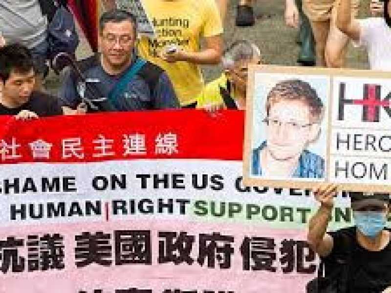 I russi, i cinesi, gli americani