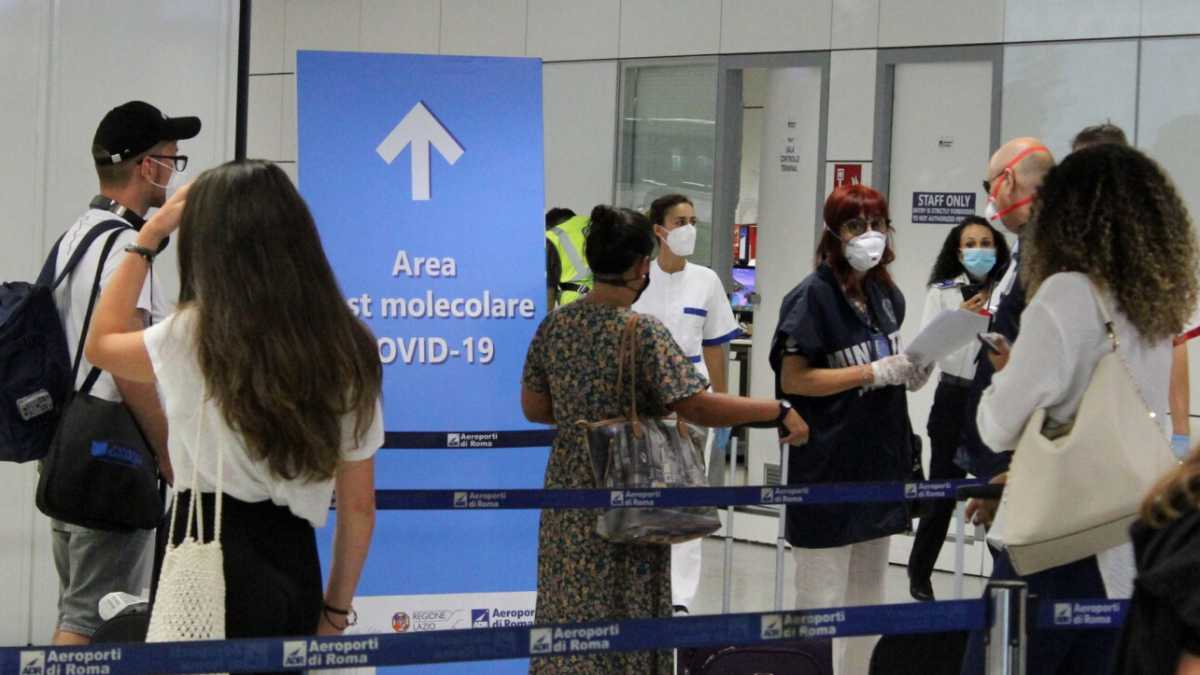 Immagine di I tamponi veloci sono una buona notizia. Impariamo come usarli al meglio
