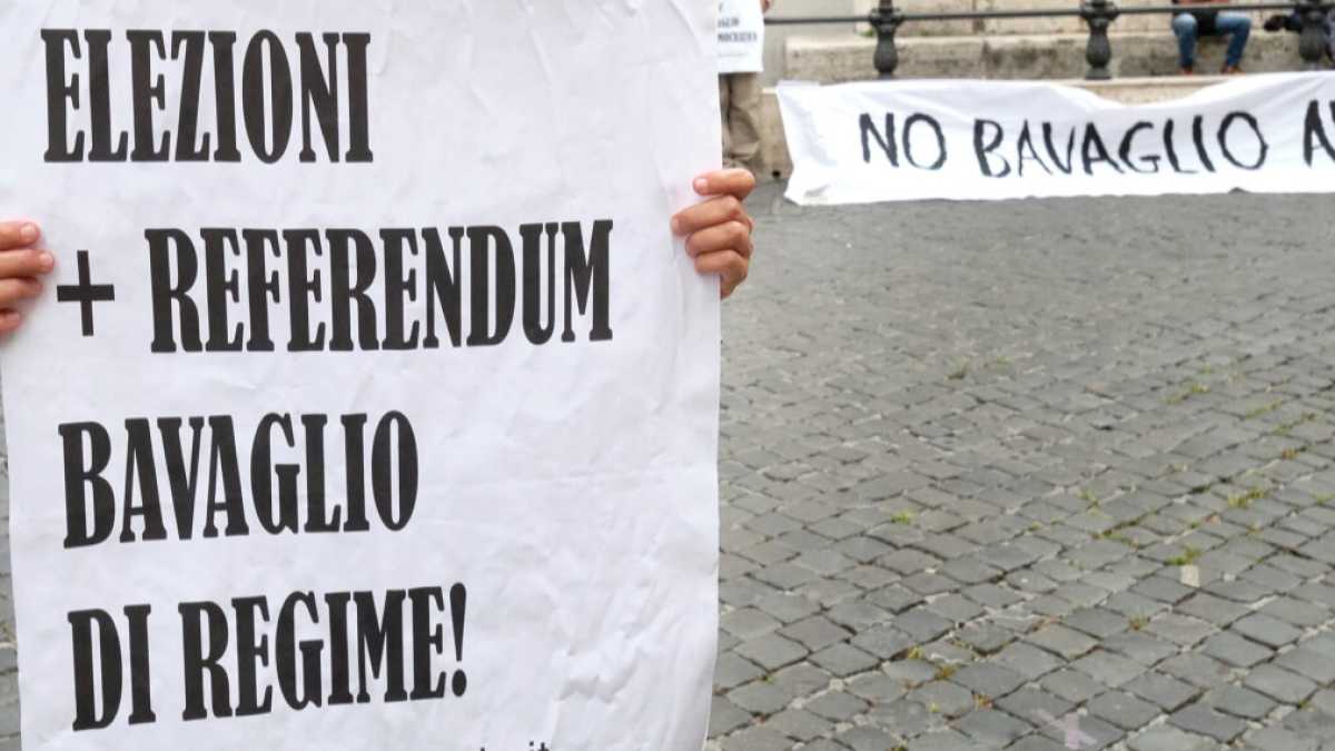 Immagine di Votare contro il Pedantaccio collettivo