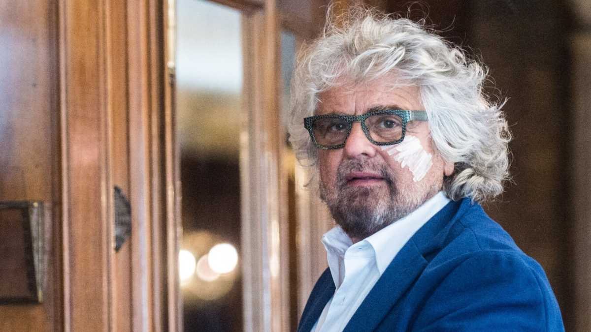 Immagine di Il Pd "regala" un milione di euro a Grillo: causa ritirata