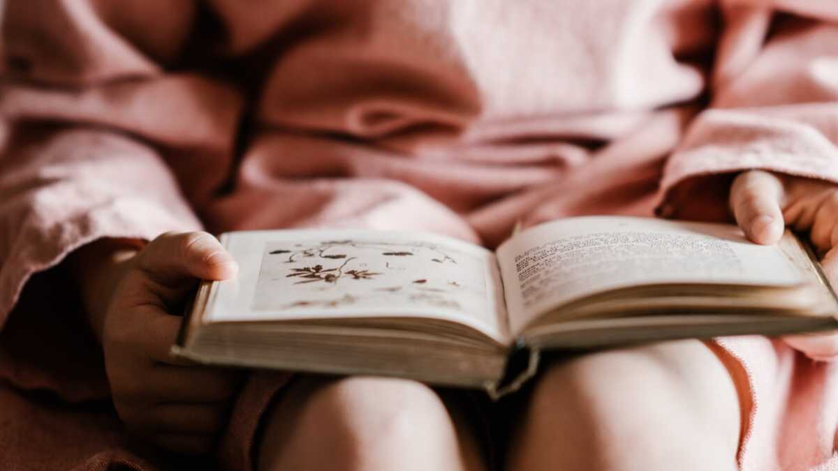 Immagine di Benjamin e la letteratura infantile, che libera le cose dalla schiavitù di essere utili