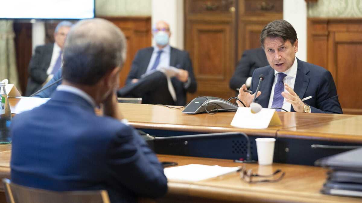 Immagine di Conte al Foglio: "È l'ora del dialogo. Sul Recovery plan servono anche le energie dell’opposizione"