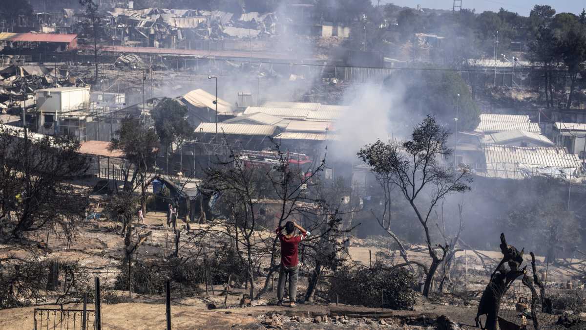 Immagine di L'incendio nel campo profughi e Trump nominato per il Nobel per la Pace