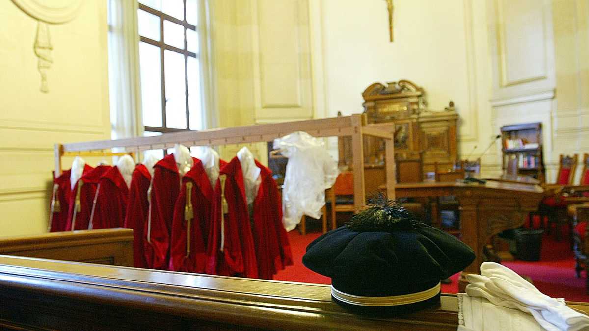 Immagine di Chi lavora in tribunale? Il tempo perduto