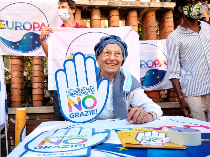 Cari radicali, l’antipolitica è stata anche roba vostra