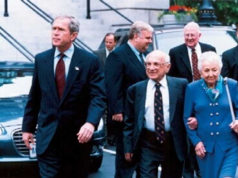 <span style="font-family: Arial, Verdana, sans-serif; font-size: 12px;">Milton Friedman</span>