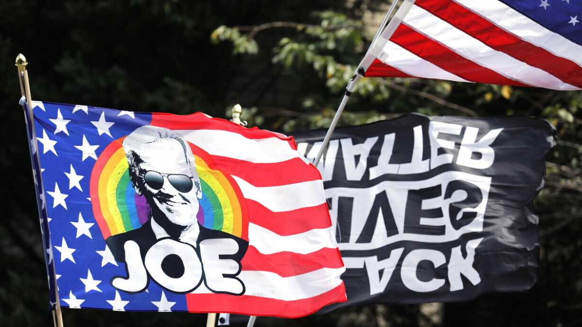 Immagine di #PedoBiden, Trump fa un altro passo nel complottismo